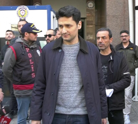 Cumhurbaşkanı Erdoğan ve Bahçeli’ye yönelik çıkartmalar