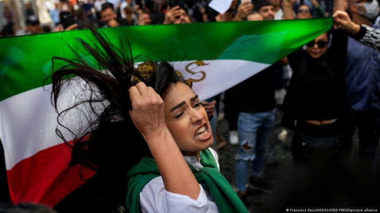 Tahran metrosu da dahil oldu.