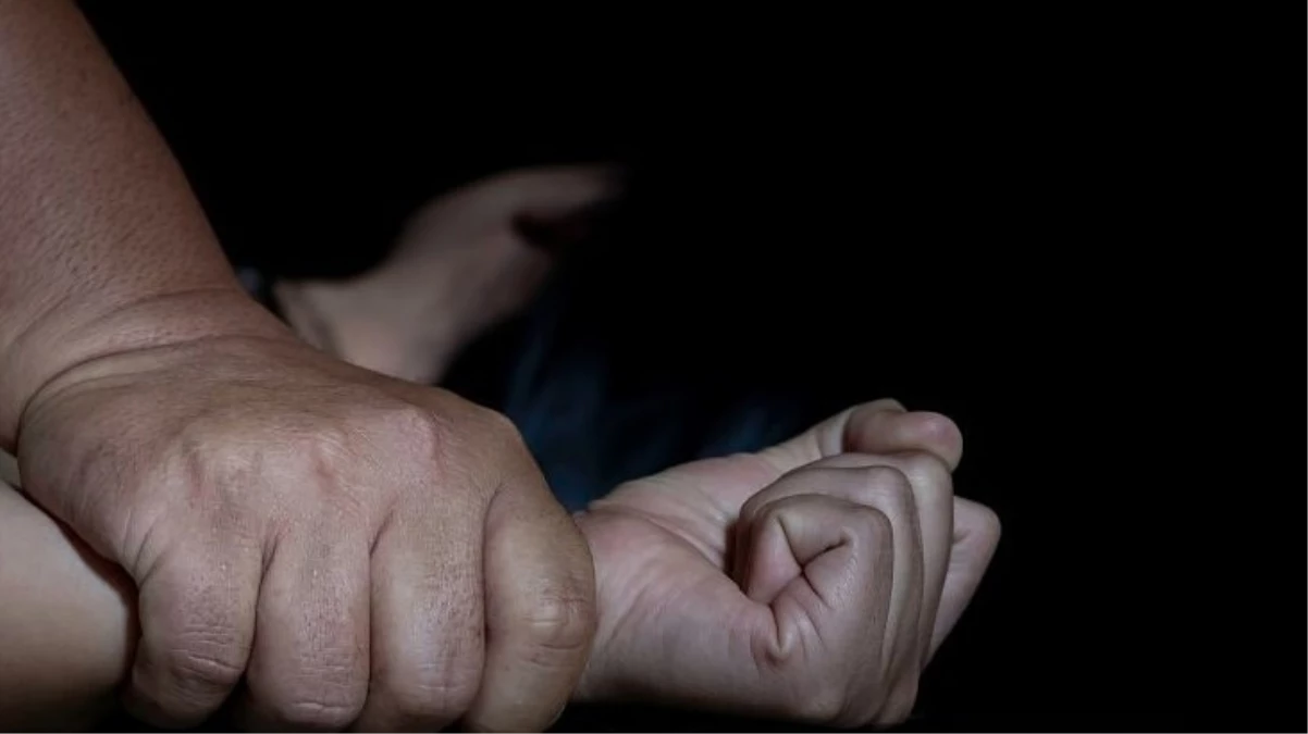 18 yaşındaki turist kızı şezlonga bağlayıp tecavüz etti