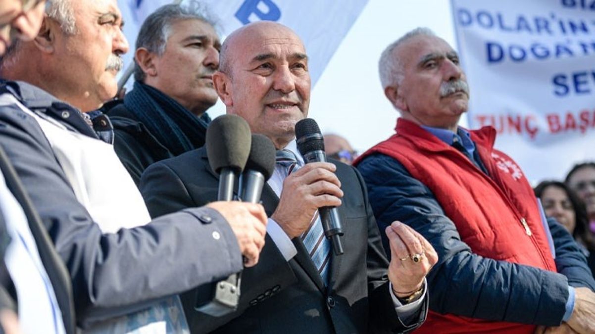 İşçilerin istediğini vermeyen Başkan Tunç Soyer’in açıklaması halkı ikna etmedi! Açıklamasındaki detayları affetmediler