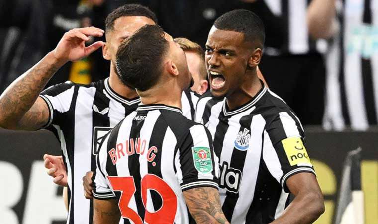 Newcastle, Manchester City’i kupada saf dışı bıraktı