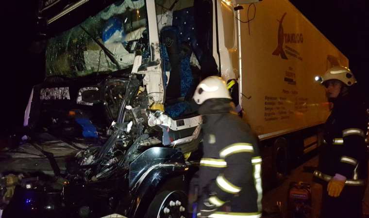 Edirne’de feci kaza… İki TIR çarpıştı: 1 ölü