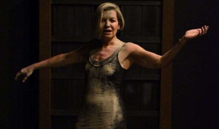 Theodoros Terzopoulos’un hem yönettiği hem de sahnede olduğu oyun Dasdas’ta