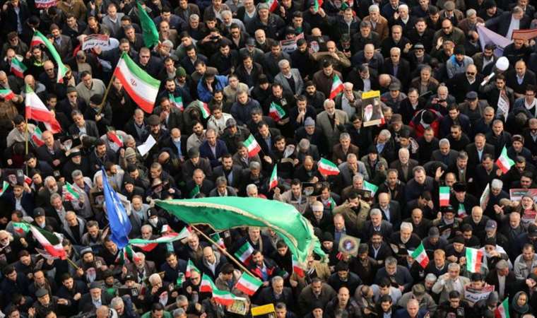 İran’da ‘kanlı cuma’ gösterileri düzenlendi