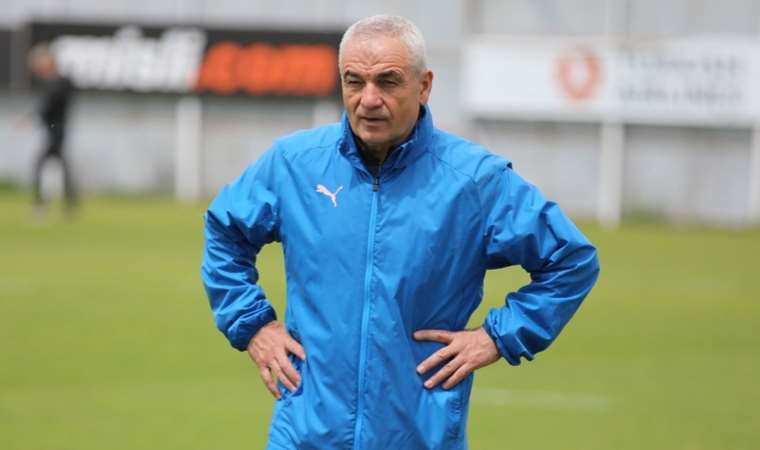 Rıza Çalımbay’dan Montella tepkisi: ‘Milli takım başarısı var mı? ‘