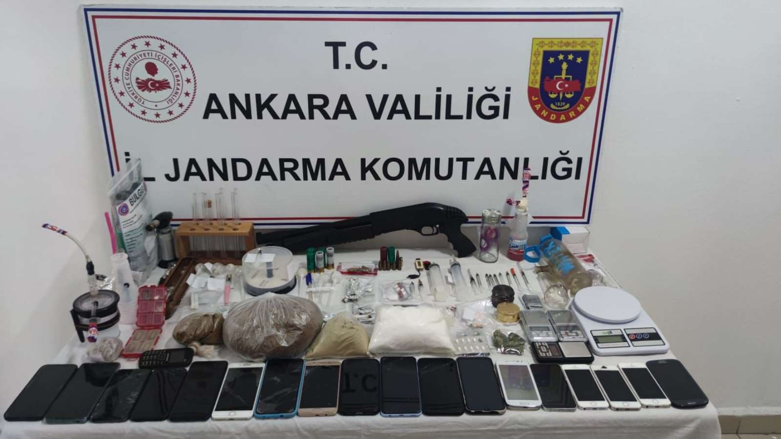 Başkentte uyuşturucu operasyonu: 28 şüpheli gözaltına alındı!