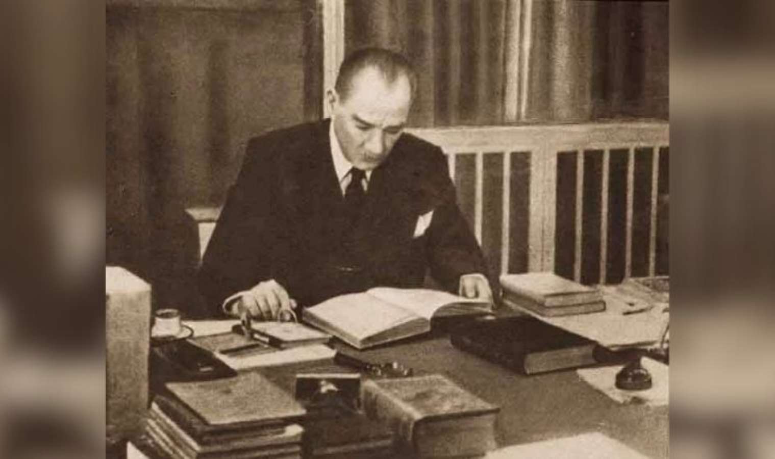 Türkiye Cumhuriyeti'nin doğuşunu ve Atatürk'ün liderliğini keşfetmek için 7 ilgi çekici kitap...