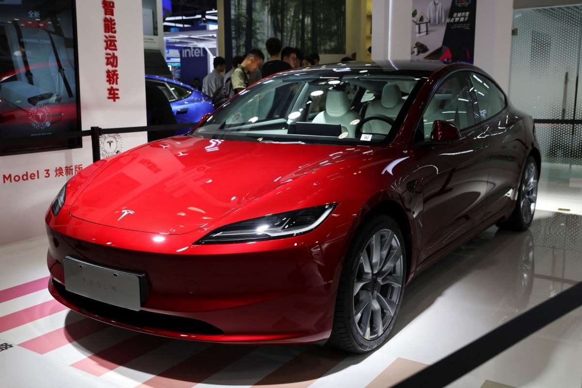 Tesla bilançosu açıklandı: Gelirler 1.5 milyar dolardan fazla düştü!