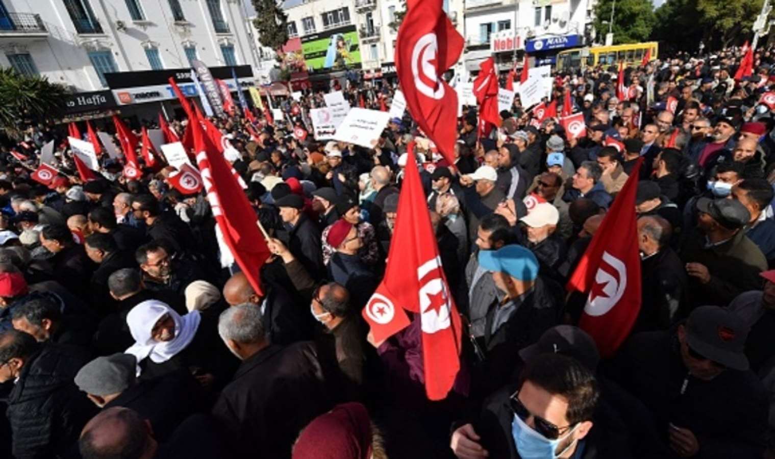 İsrail'in hastane saldırısına tepkiler çığ gibi: 'Kırmızı çizgiler aşıldı...'