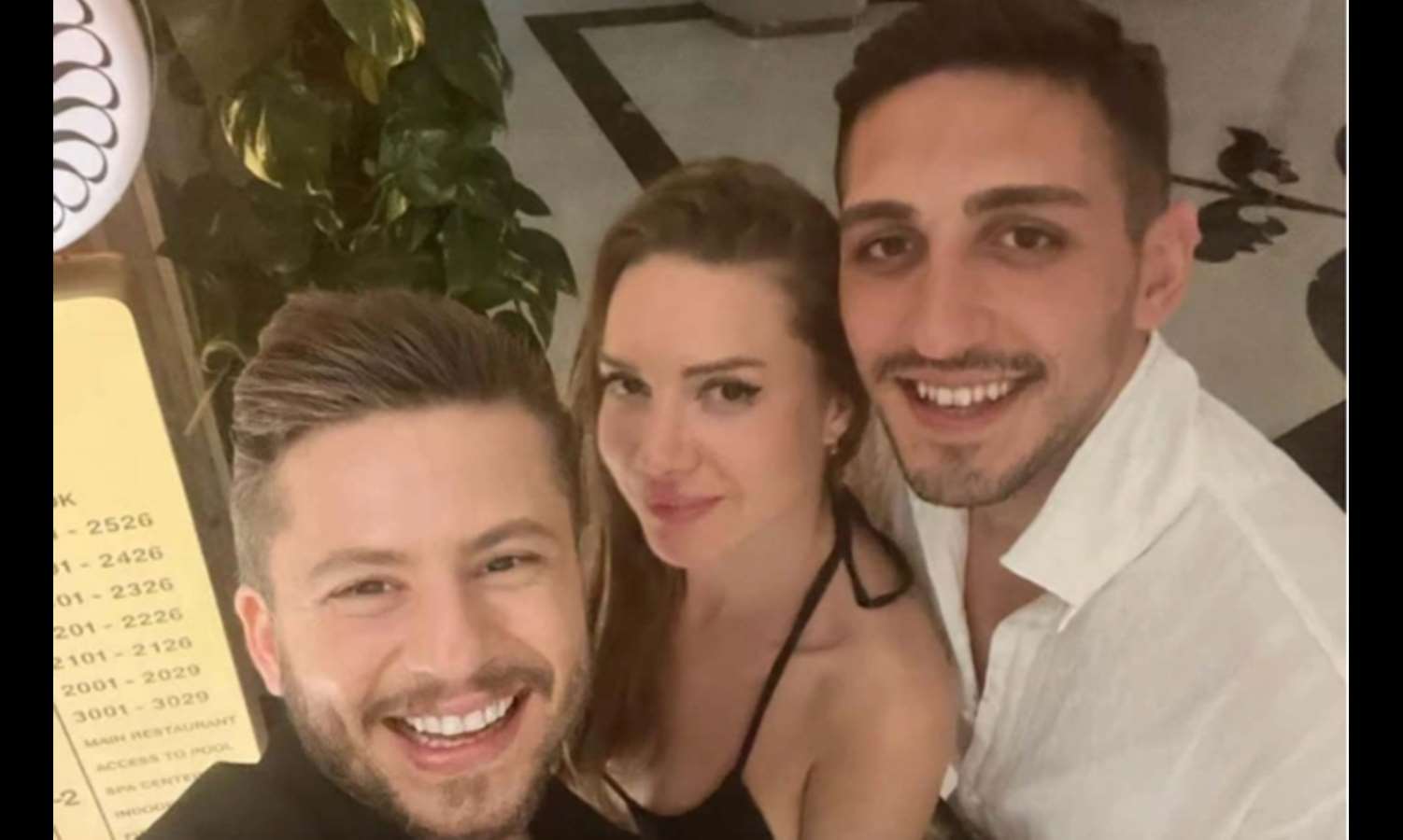 Romanyalı şarkıcı Otilia Türk sevgilisi ile evlendi