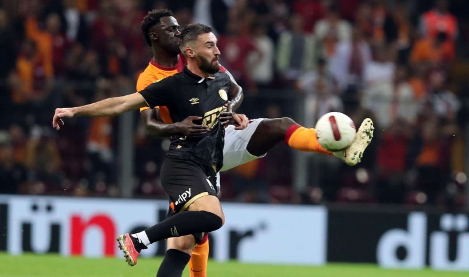 Spor yazarları Galatasaray - Ankaragücü maçını yorumladı: 'Old Trafford için umut veren performans'