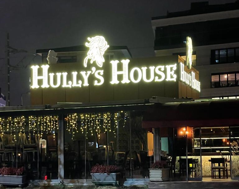 Hully’s House Cafe Bistro