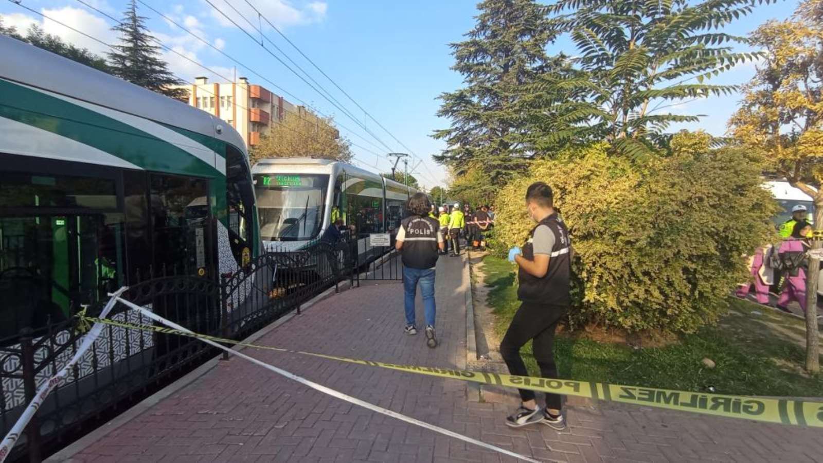 Konya'da feci ölüm... Tramvayın önüne düştü!