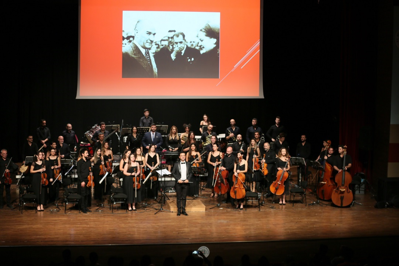 “Biri Mustafa Kemal” konserine yoğun ilgi