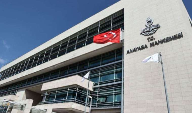 AYM ‘makul sürede yargılanma hakkının ihlali’ başvurularını incelemeyecek