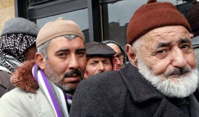 Emeklinin gözü kabinede!