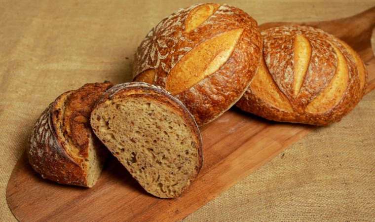 Ekşi maya ile yapılan ekmeklerin faydaları nelerdir?