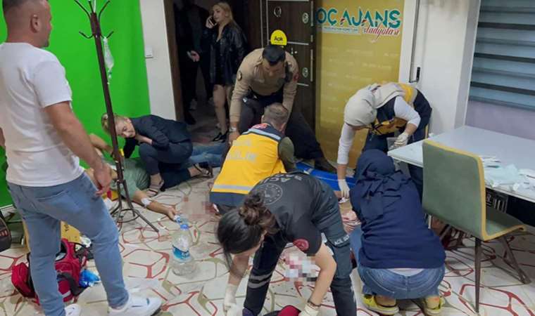 Baba-oğul dehşet saçtı: 4 kişiyi önce darbedip sonra bıçakladılar