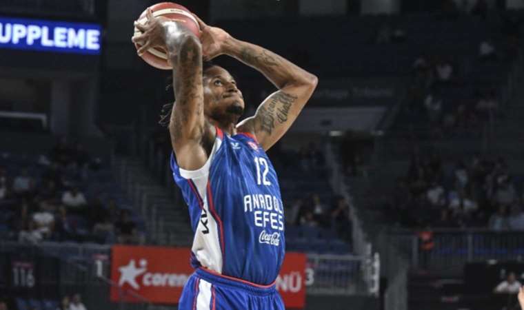 Anadolu Efes’te hedef ilk galibiyet!