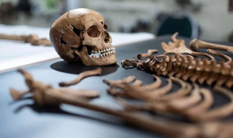 ‘Vampir’ mezarlığı bulundu: ‘Dirilmesini engellemek için’