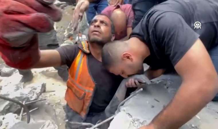 Anadolu Ajansı foto muhabirinin Gazze’deki evi yerle bir oldu