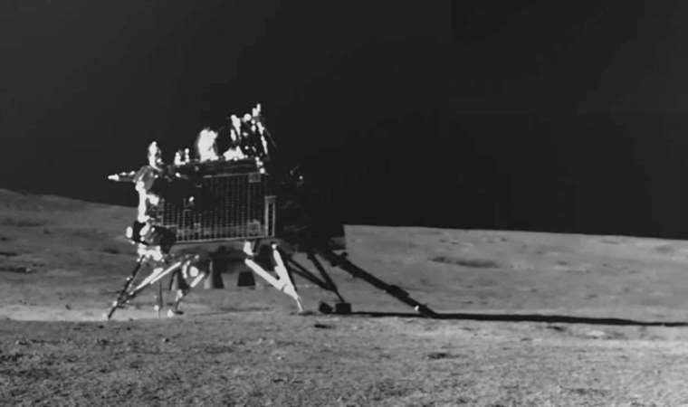 Bilim insanı; ‘Hindistan Ay’a inişi konusunda yalan söylüyor’