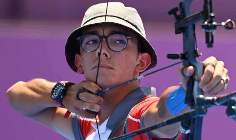 Mete Gazoz’dan yandaş medyaya Atatürk ayarı!