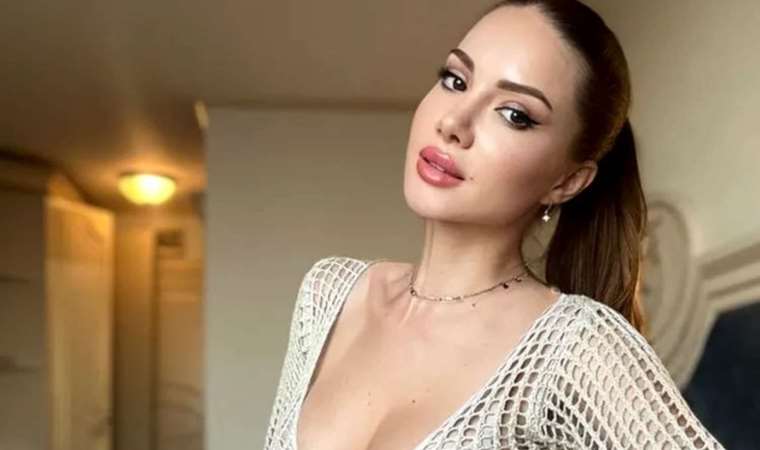 Romanyalı şarkıcı Otilia Türk sevgilisi ile evlendi