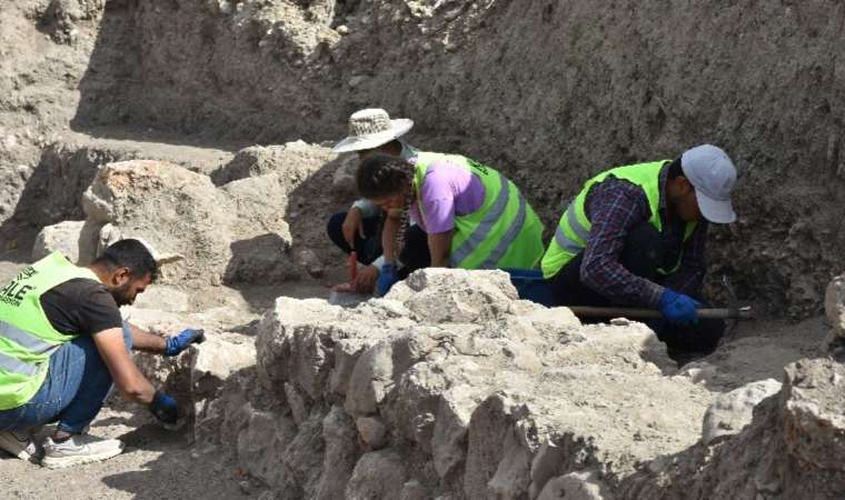 Afyonkarahisar’da bulundu: Aslan, kaplan veya pantere ait