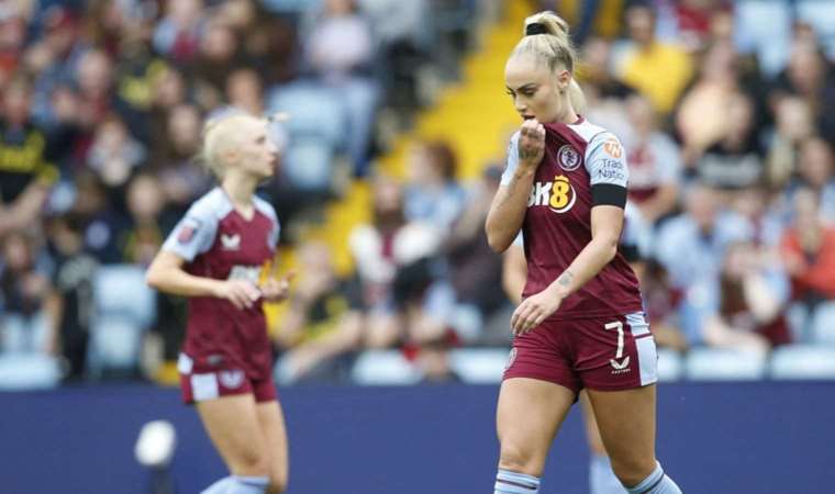 İngiliz futbolcu Alisha Lehmann’a ahlaksız teklif!