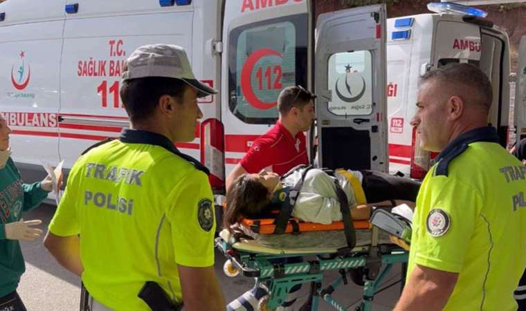 Tunceli’de 2 otomobil çarpıştı: 4’ü çocuk 11 yaralı