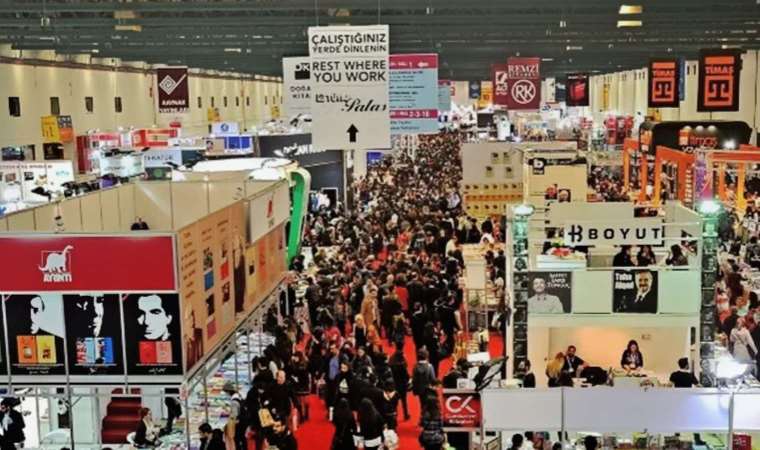 ‘Düşüş: Siyaset ve felsefe odasında aşk hikayeleri’ Tüyap’ta okuyucularla buluşuyor