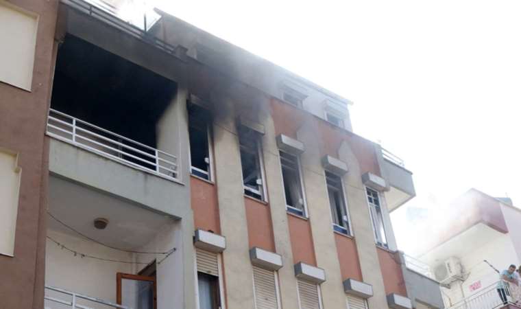 Yanan evdeki yaşlı kadını kuryeler kurtardı!