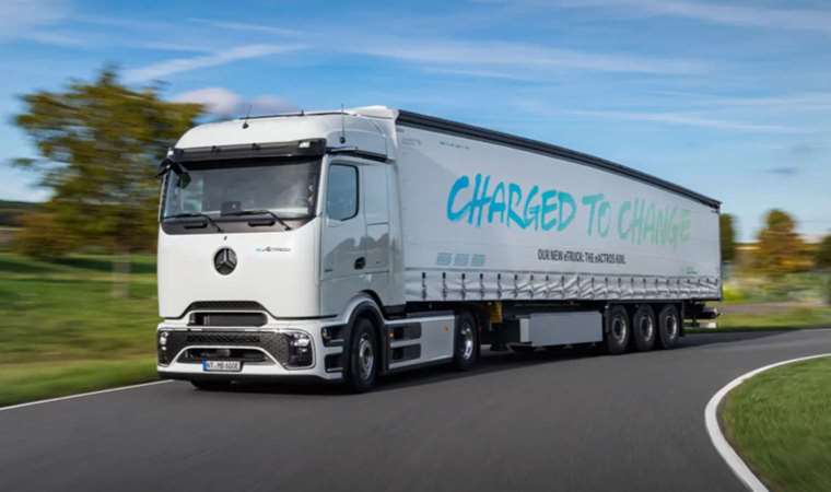 Alman otomotiv devi yeni elektrikli tırını tanıttı: 499 km gidebiliyor!