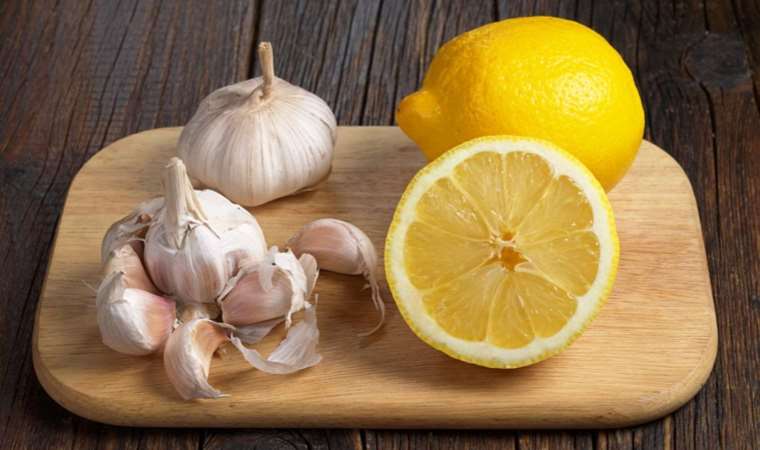 Etkisine inanamayacaksınız… 9 gün boyunca 1 bardak sarımsak limon kürü için