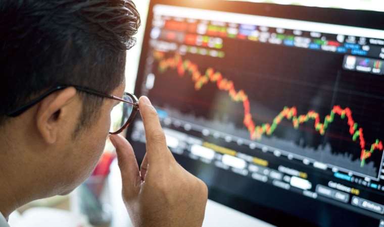 Faiz oranı artarken hisse senedi, döviz ve altın yatırımcıları ne yapmalı?