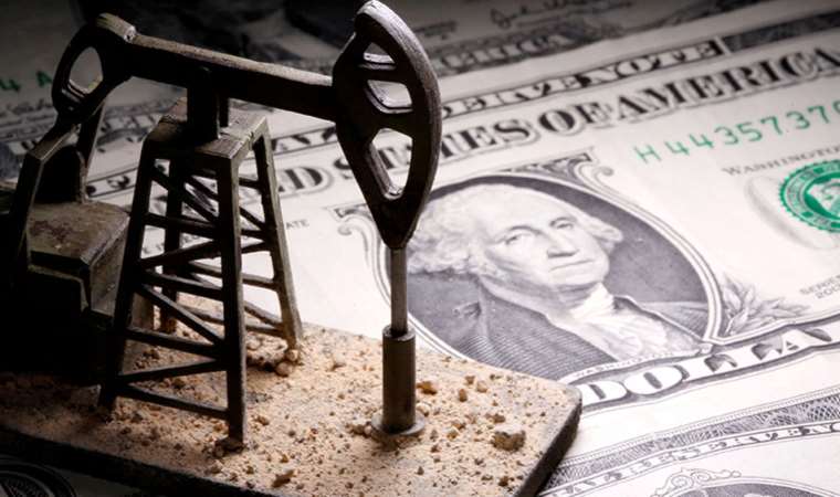 Brent petrolün varil fiyatı son bir ayın en düşük seviyesine geriledi