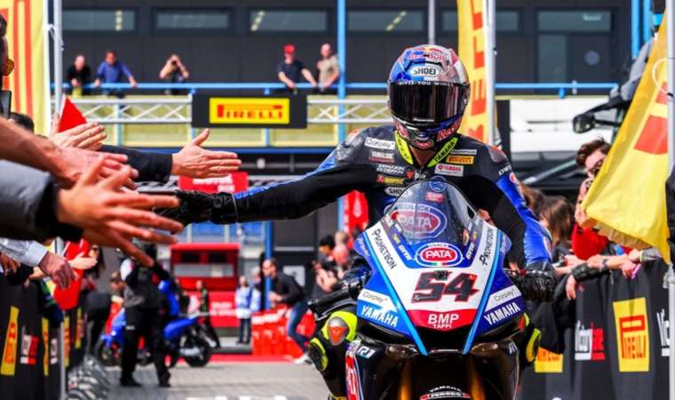 Milli motosikletçi Toprak Razgatlıoğlu, İspanya’da ikinci oldu