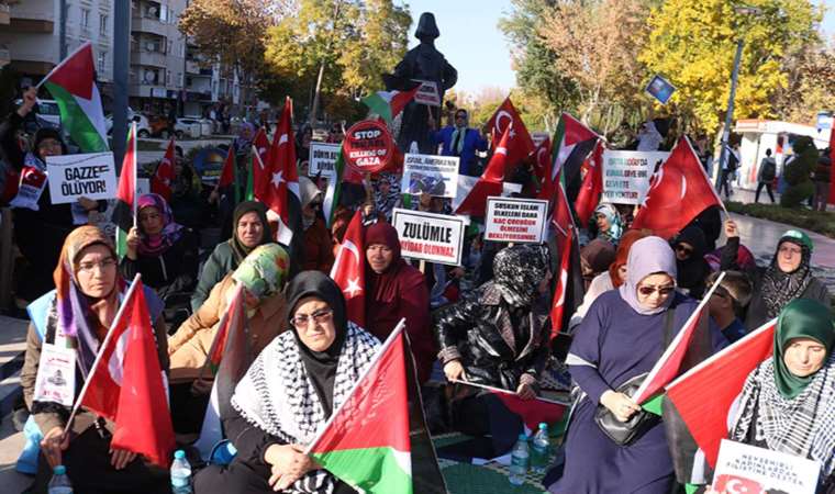 Nevşehir’de kadınlardan oturma eylemiyle İsrail protestosu