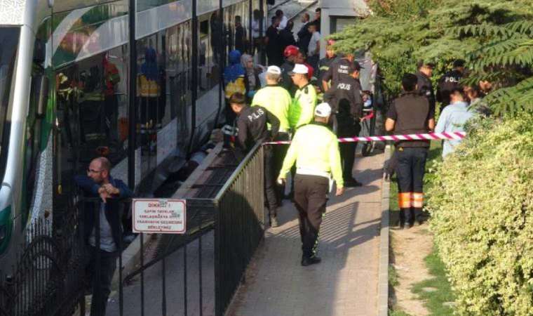 Konya’da feci ölüm… Tramvayın önüne düştü!