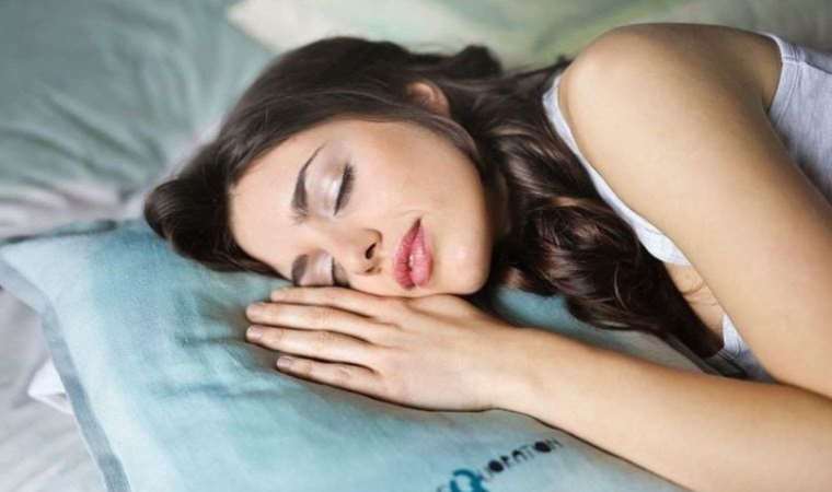 Yastığınıza bir damla dökün etkisine inanamayacaksınız…