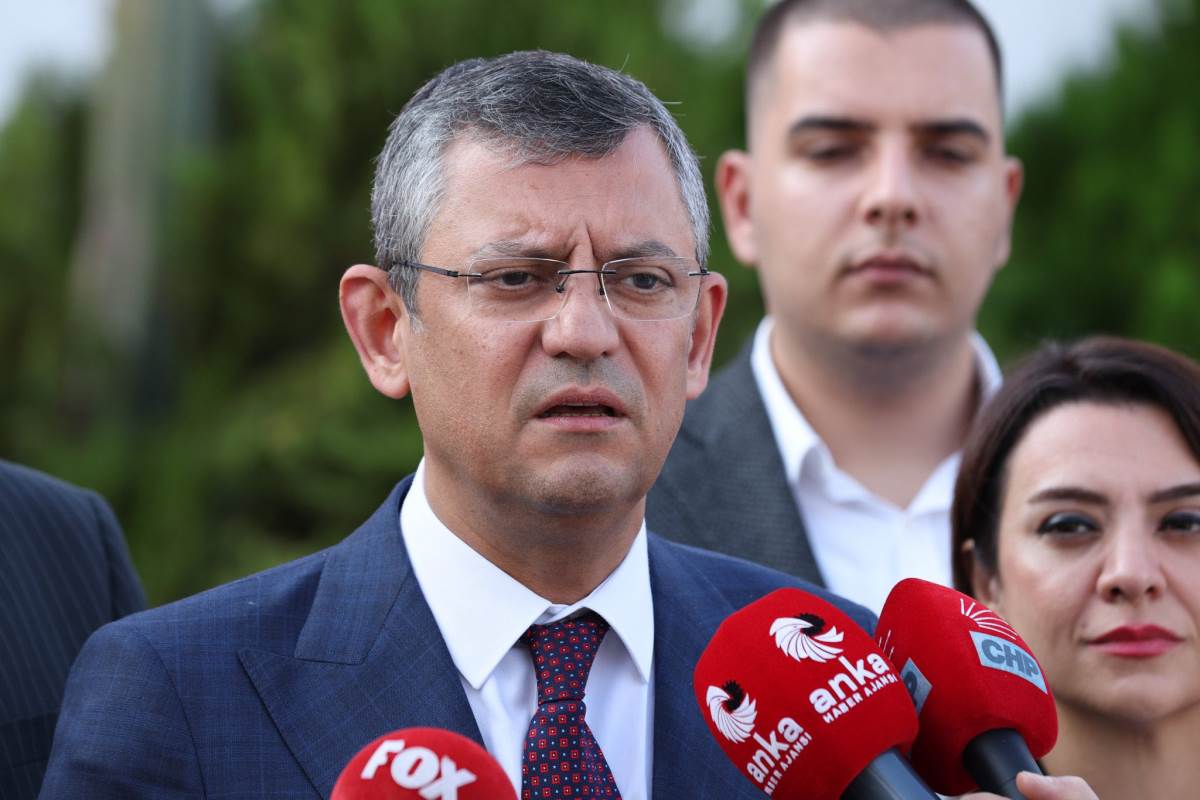 CHP Genel Başkanı Özgür Özel, yeni dönem hedeflerini Cumhuriyet'e açıkladı: Tek başına iktidar