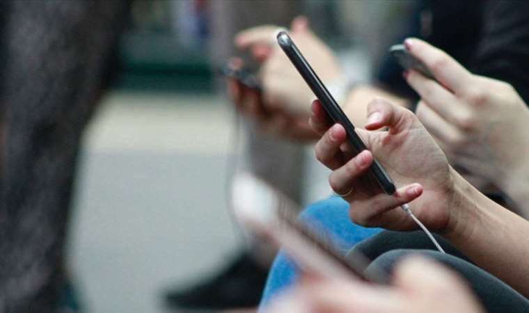 Erdoğan söz vermişti: Vergisiz cep telefonu aldatmacası