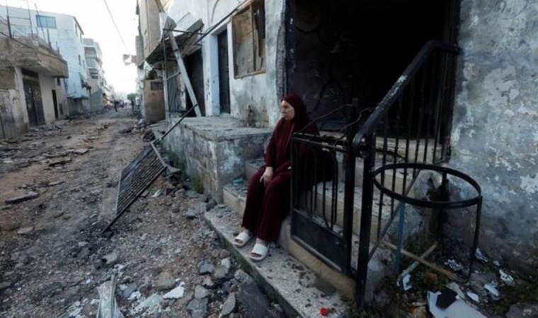 İsrail ordusu onlarca askeri araçla Cenin kentine baskın düzenledi