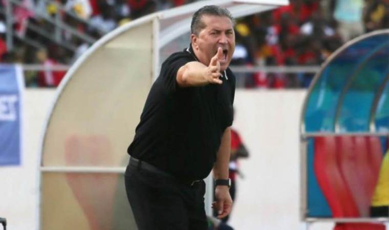 Portekizli teknik direktör, federasyonun parası olmadığı için kovulamıyor!