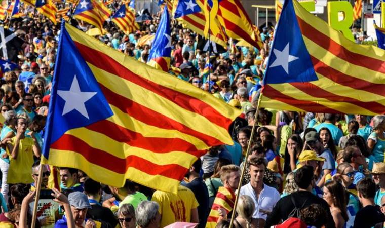 Ayrılıkçı Katalanlara af girişimi: Protestolar başladı