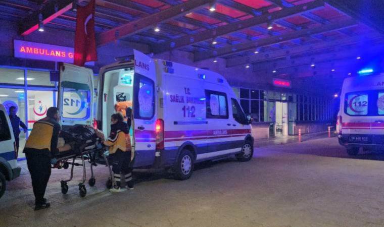 Otomobil ile hafif ticari araç çarpıştı: 4 yaralı!