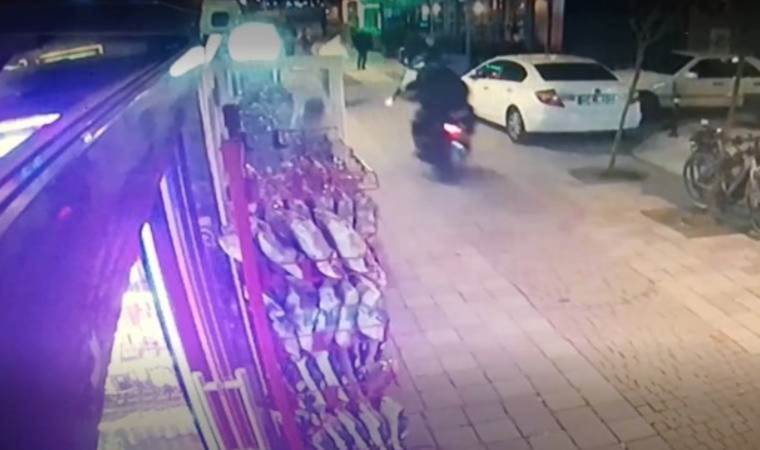 Anbean kaydedildi… Kadıköy’de restorana silahlı saldırı!