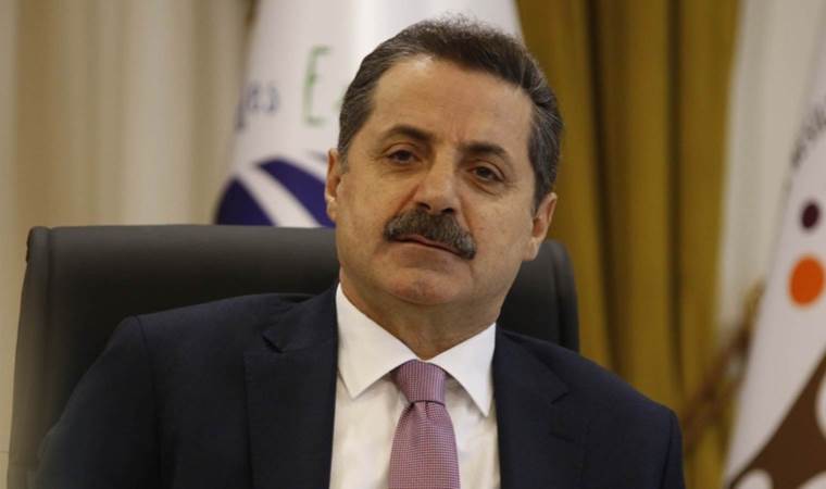 AKP’li Faruk Çelik: Cumhurbaşkanımızın önünde hain tezgâhlara muhatap bırakıldım