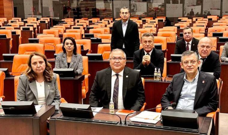 CHP lideri Özgür Özel TBMM’de: ‘Eylemimiz ikinci bir karara kadar devam edecek’
